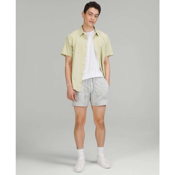 Lululemon Shorts Mens Large Bowline 5 Gray Ventlight Mesh Gym Running Workout - Picture 2 of 13